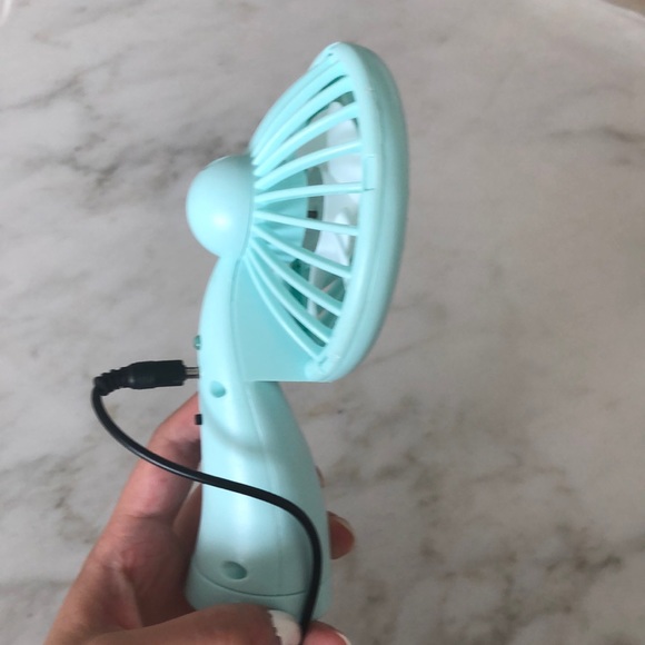 Mini Fan - Picture 4 of 11